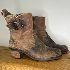 olukai womens distressed brown leather boots